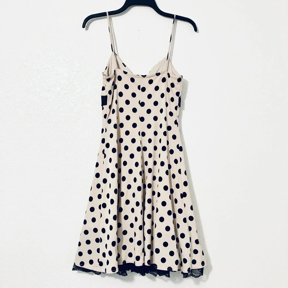 Macy’s Cocktail Dress (Cream/Black) - Picture 2 of 4